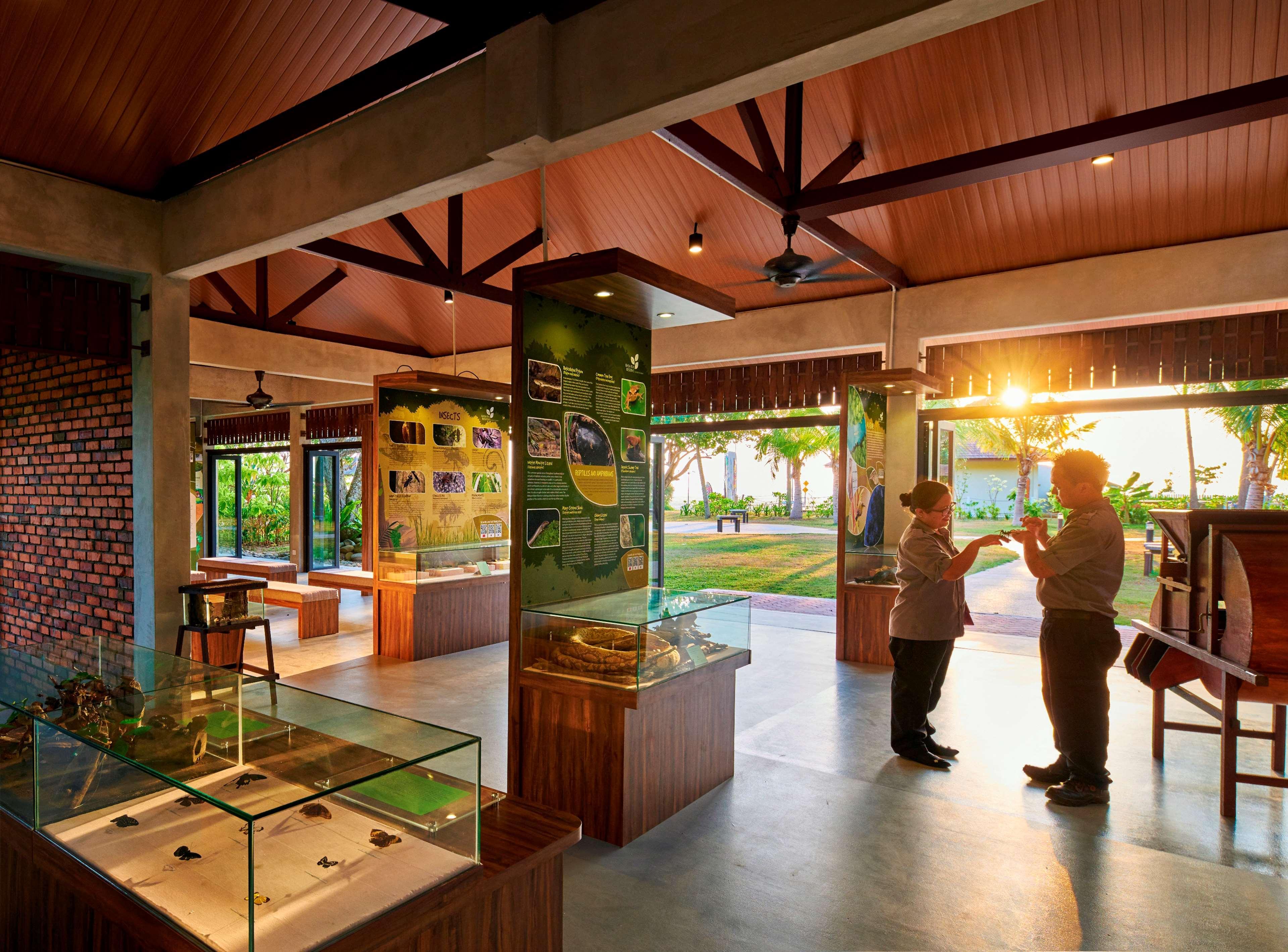 Shangri-La Rasa Ria, Kota Kinabalu Exterior foto The interior of the Visitor Centre